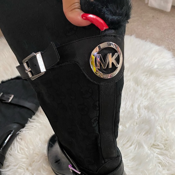 Michael Kors boot - Picture 2 of 5